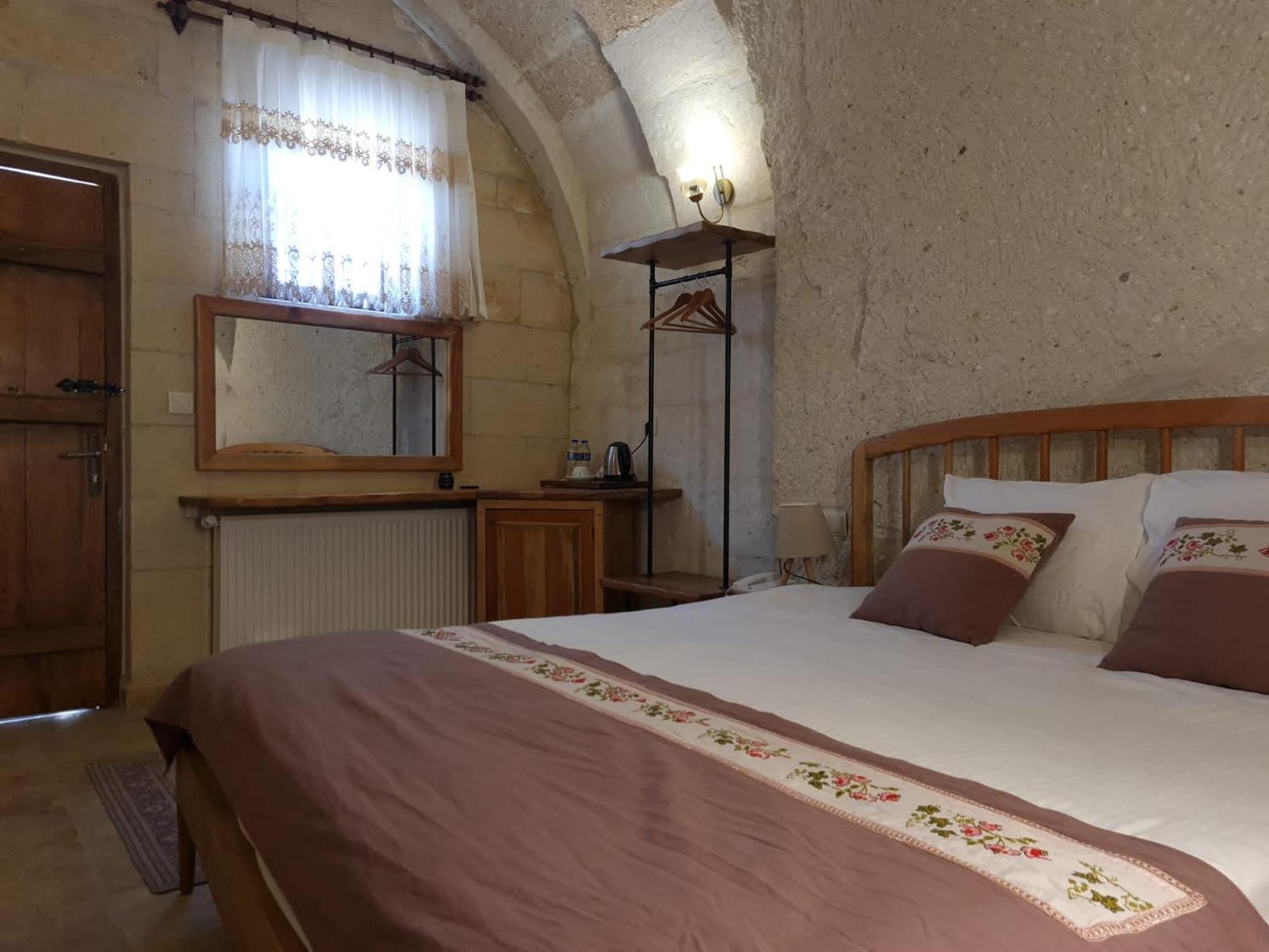 Narcissos Cave Hotel أوروغوبْ المظهر الخارجي الصورة